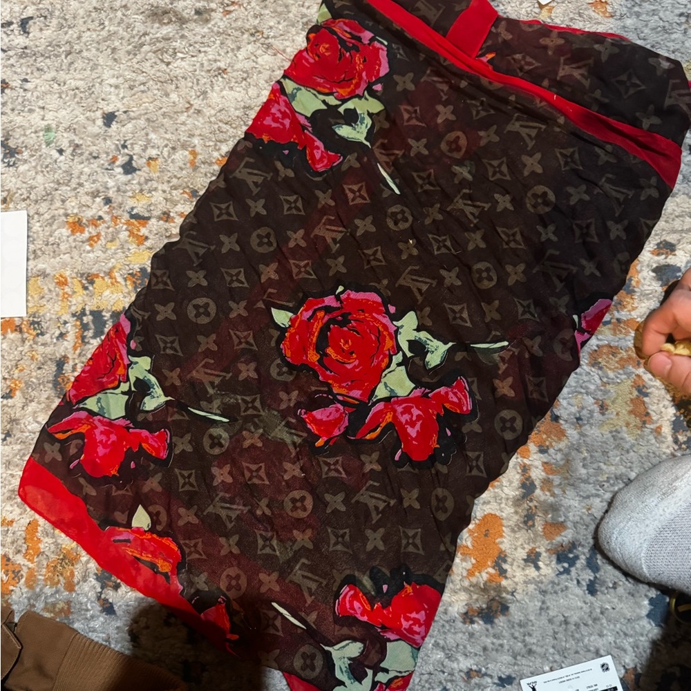 F/W 2008 Louis Vuitton x Sprouse Silk Roses Graffiti Scarf - Picture 5 of 5